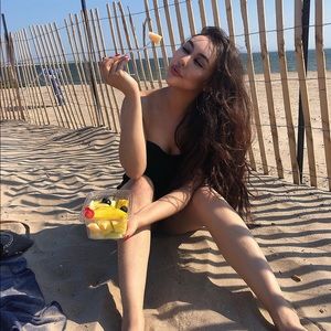 Meet your Posher, Asya